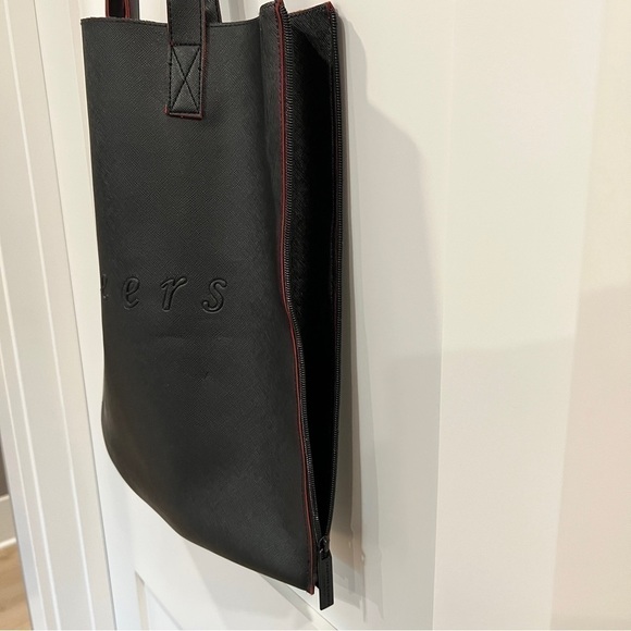 Large Black Tote with embossed Cheers - Picture 3 of 7